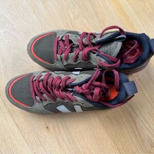 Veja Venturi B-Mesh Olive / dried Petal Sneakers Trainers